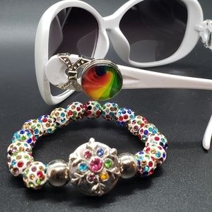 Bracelet & sunglasses